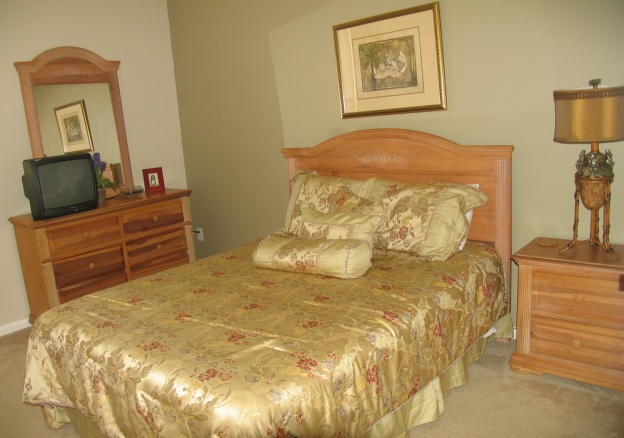 Queen Master Bedroom