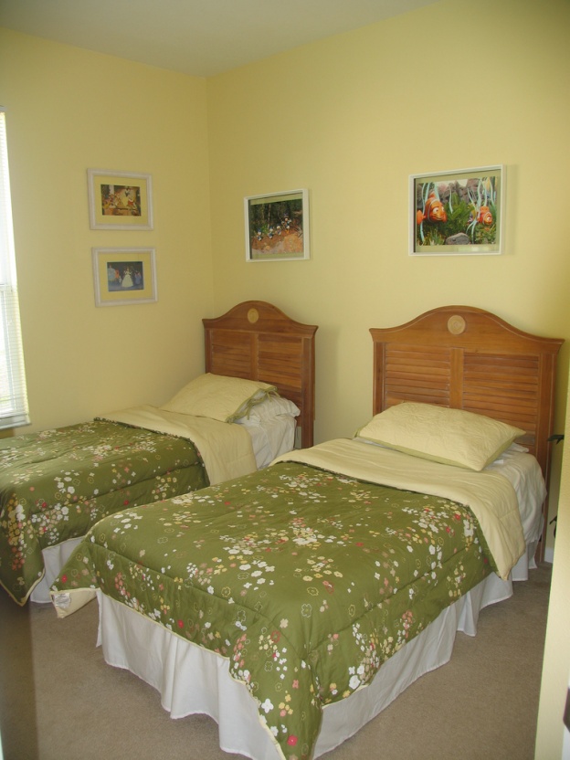 Twin Bedroom 2